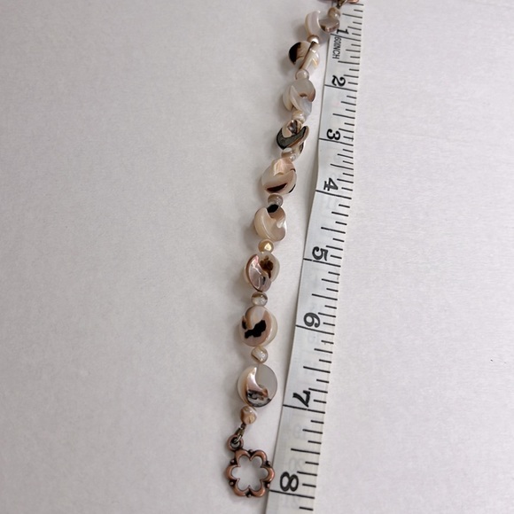 Newly Handmade Beaded Woman’s Bracelet with Shells and Moukite beads - Picture 5 of 5